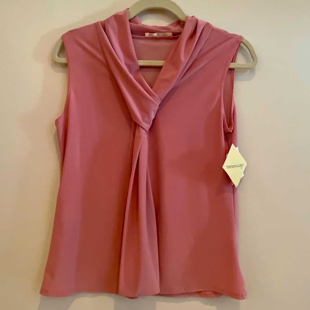 Sleeveless blouse